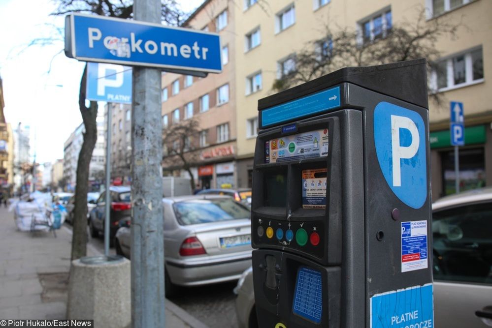Pobieranie opłat za parkowanie w weekendy niezgodne z prawem 