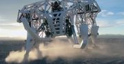 Wielki, potężny mech. Porusza się z prędkością nawet 33 km/h