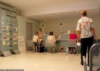 Masz abonament medyczny, ale do lekarza szybciej zapiszesz się na NFZ. Pułapka na pieniądze