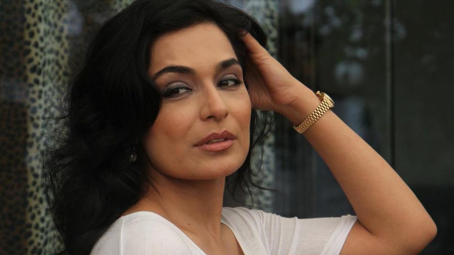 Meera walczy z mężczyzną, który podaje się za jej męża