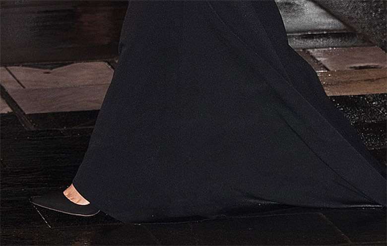 Stylizacja ciężarnej Meghan Markle na Royal Variety Performance
