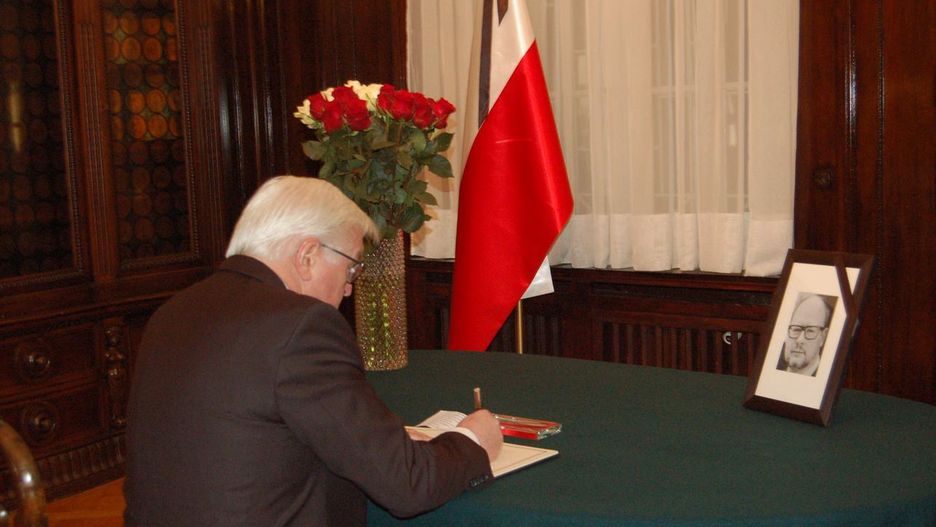 Prezydent Niemiec złożył wpis do księgi kondolencyjnej poświęconej Pawłowi Adamowiczowi