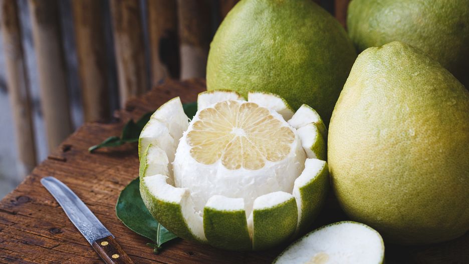 Pomelo to jeden z największych owoców cytrusowych.