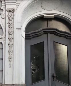 Gdańsk: poszukiwała go policja. Wpadł, bo wybił szybę na komendzie