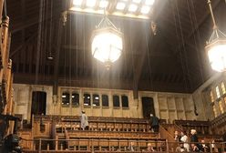 Obrady brytyjskiego parlamentu przerwane. Powodem... przeciekający dach