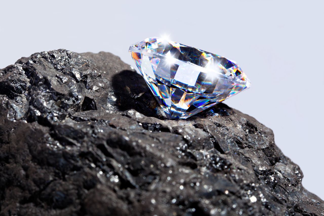 Nieznany minerał znaleziony w diamencie