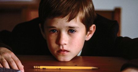 HBO "Co robimy w ukryciu": Haley Joel Osment dziecięca gwiazdą "Szóstego zmysłu" powraca na ekrany