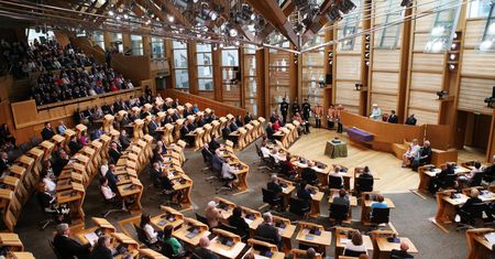 Edynburg: podejrzane paczki przesłane do szkockich polityków