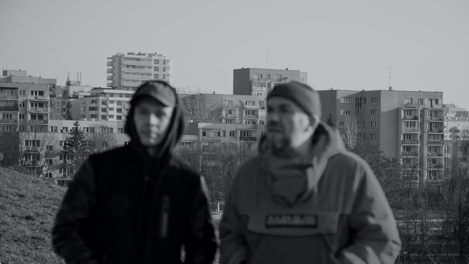 "Skandal. Ewenement Molesty" to historia o jednej z najważniejszych grup w historii polskiego hip hopu