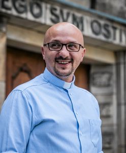 O. Grzegorz Kramer broni ks. Kneblewskiego. "Wczoraj też wypiłem piwo"