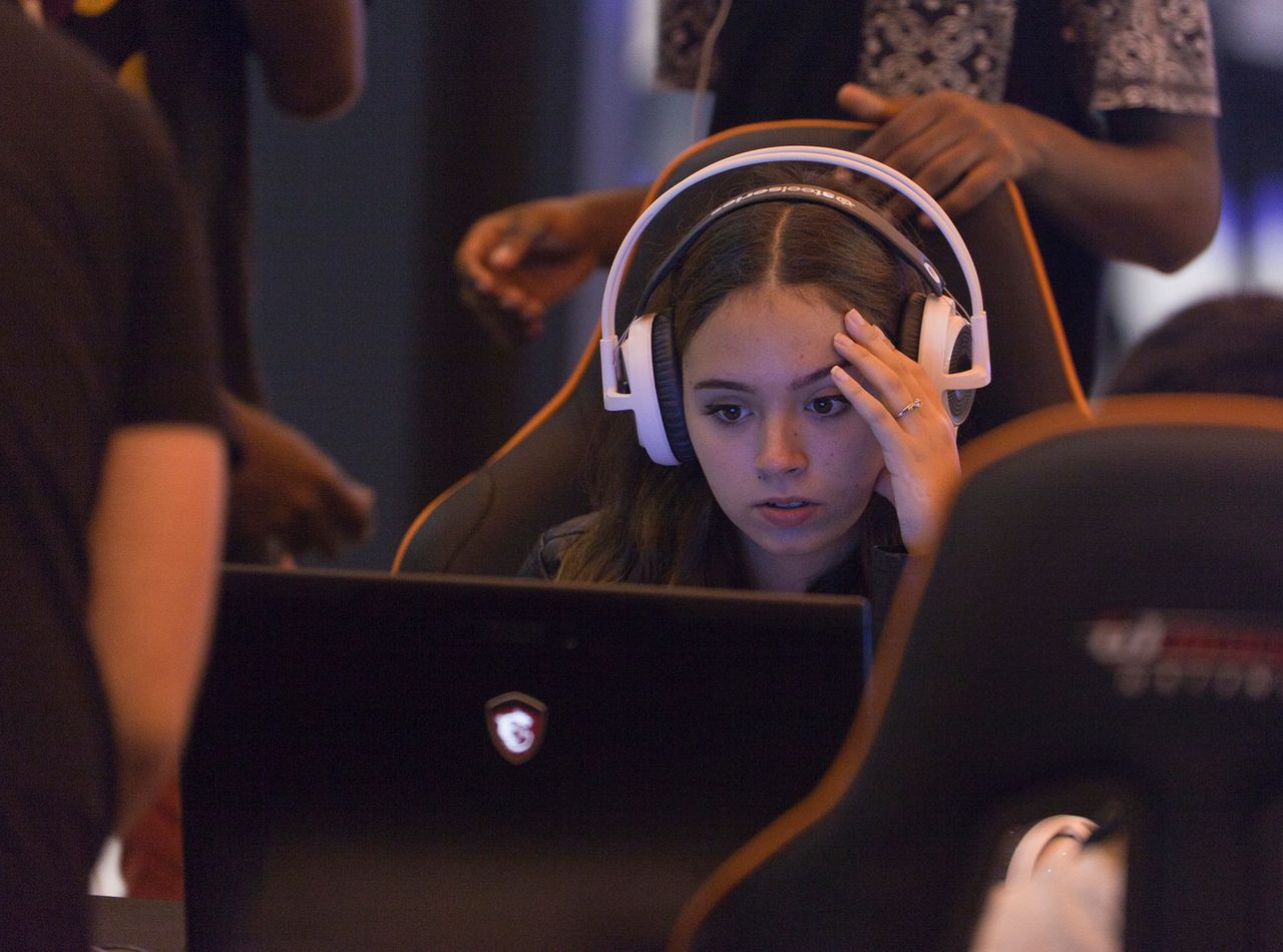 Dać dziewczynie pada...Tak wyglądają prawdziwe graczki!