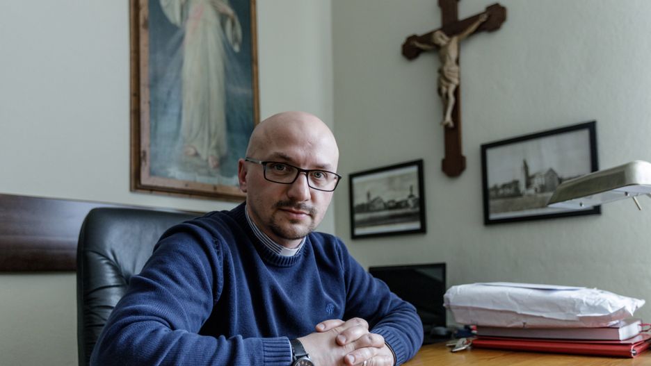 Na o. Grzegorza Kramera spłynęła fala krytyki za słowa o papieżu