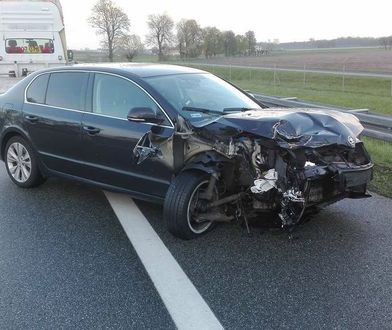 Tak wyglądało auto generała po zderzeniu na A2. Jest oświadczenie MON