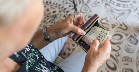 Garnki dla seniorów za 5 tys. zł. Tak działają naciągacze