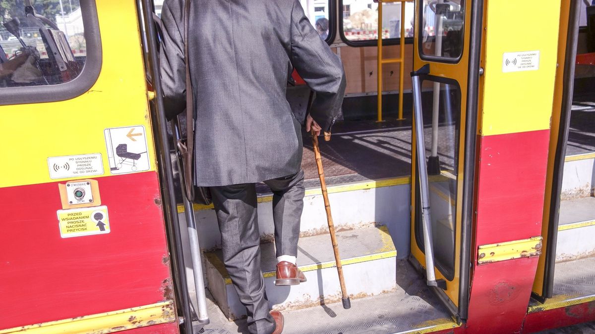 Emerytura z ZUS. W Polsce ok. 6,5 mln osób pobiera emeryturę