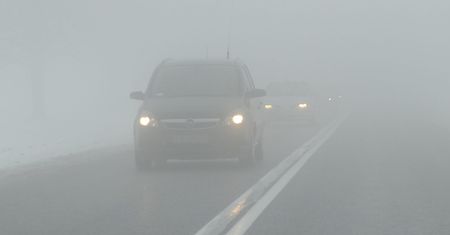 Silny porywisty wiatr, mgły i oblodzenia. Oto co nas czeka  w weekend