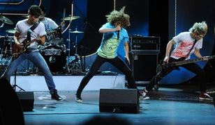 "Must be the music": Chłopcy z dziewczyną z sąsiedztwa o mały włos nie roznieśli sceny