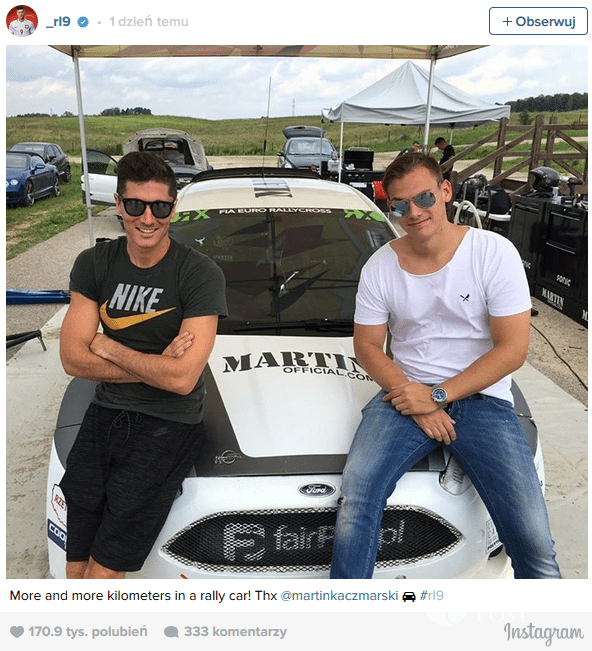 Rober Lewandowski pozuje z Martinem Kaczmarskim