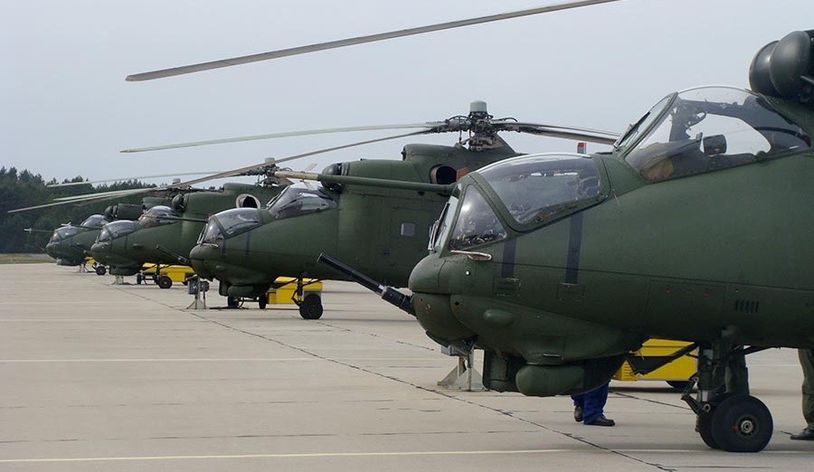 Śmigłowce Mi-24W.