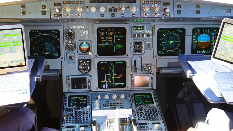 Pilotka twierdzi, że dzięki pracy czuje się wolna.