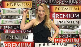 Uważaj na napis "premium" na opakowaniu. Ten chwyt marketingowy stosuje się nawet przy kostkach do WC