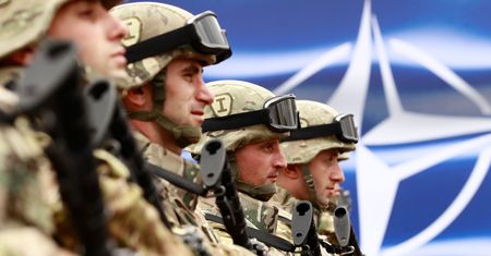 Ostrzeżenie przed Rosją. Parasol NATO może nagle zniknąć