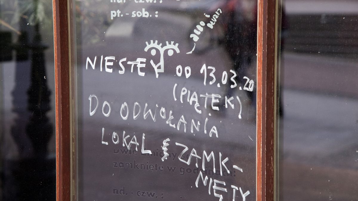 Większość pracowników gastronomii od kilku tygodni jest bez pracy