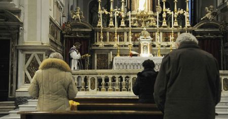 Koronawirus. Większa liczba osób na mszach od Wielkanocy? Zmiana przepisów