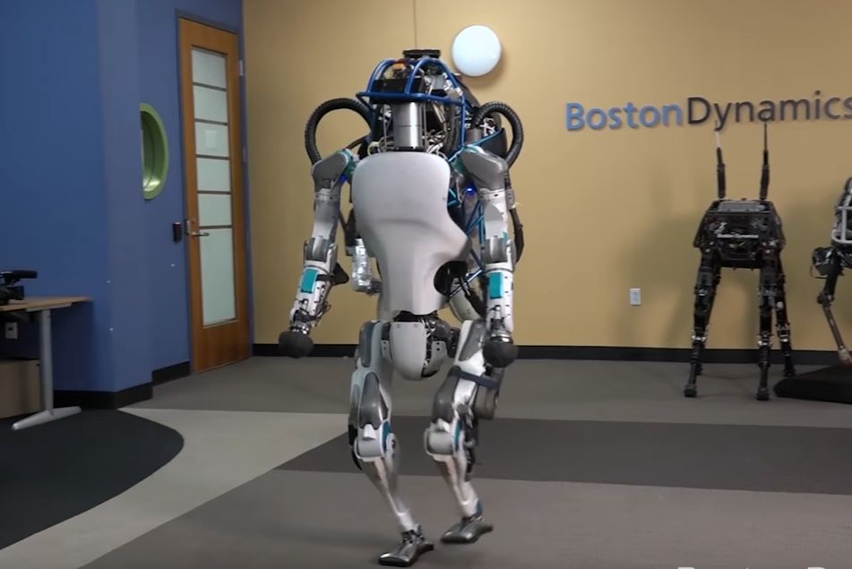 Czy maszyny wzniecą bunt i zagrożą ludzkości? Boston Dynamics już nad tym pracuje
