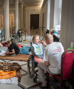 Nowoczesna składa projekt ustawy o rencie socjalnej. Chce spełnić postulat protestujących