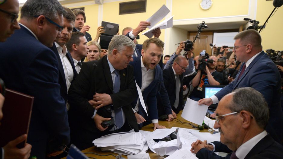 Burzliwe obrady Komisji sprawiedliwości i praw człowieka w sprawie ustawy o Sądzie Najwyższym.