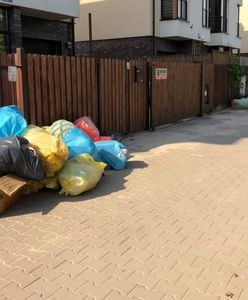 "Mały Neapol" w Warszawie. Mieszkańcy skarżą się na zalegające śmieci