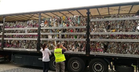 Pod Opolem przechwycono nielegalny transport śmieci. Jechał z Niemiec