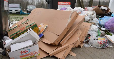 Gdynianie wzburzeni. Tysiące ludzi protestują przeciw podwyżce cen za wywóz śmieci