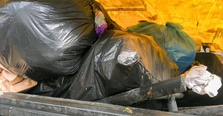 Warszawa tonie w śmieciach. Ogromny problem dwóch dzielnic