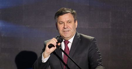 Walentynkowy żart Piechocińskiego. Popisał się na Twitterze