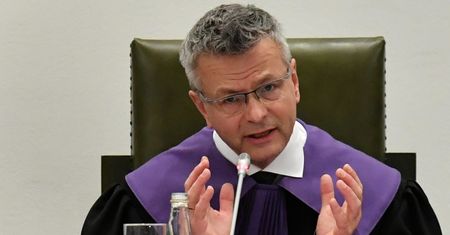 Sąd Najwyższy. Sędzia Włodzimierz Wróbel wyjaśnił uchwałę. Twitter zareagował