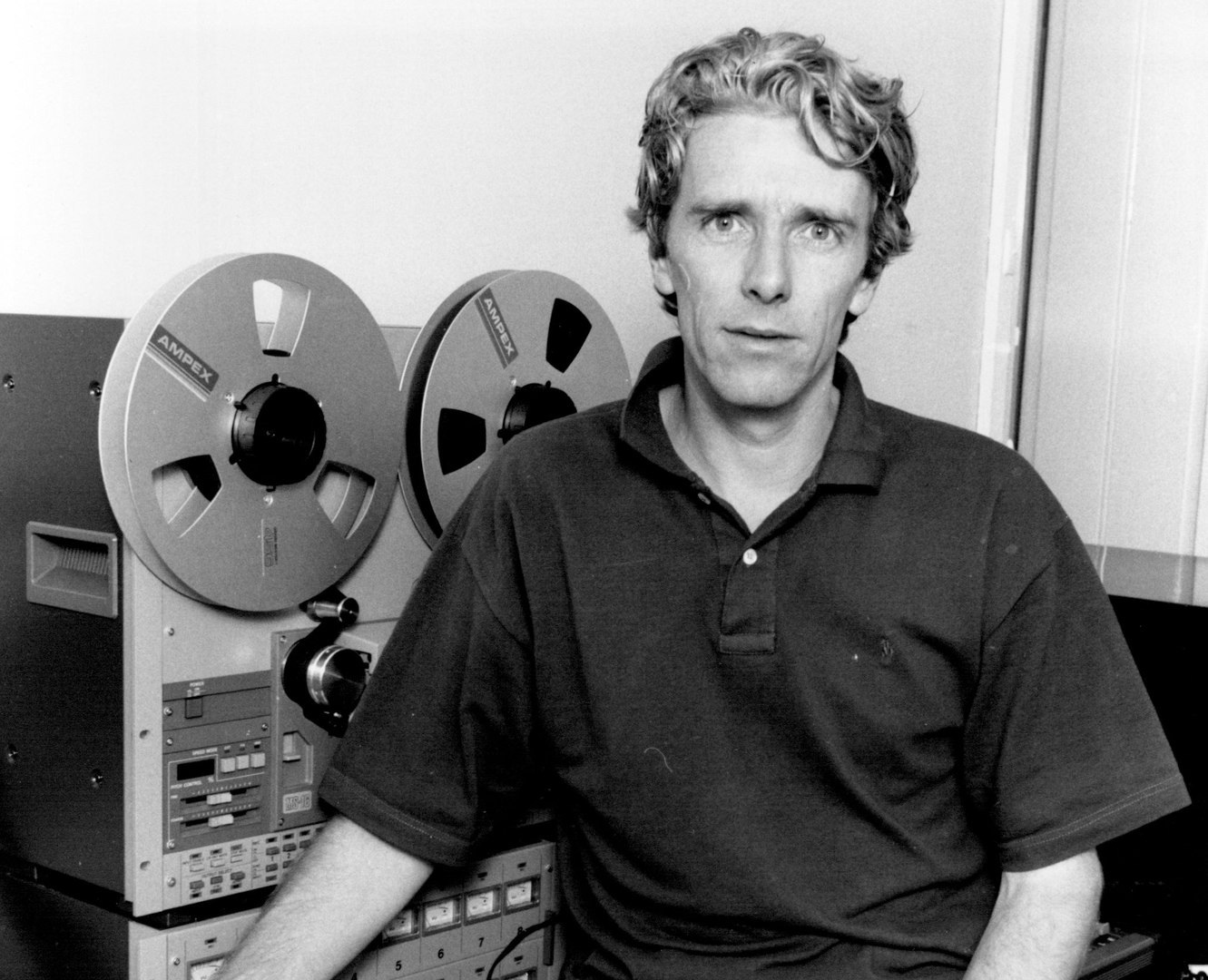 Martin Armiger w 1986 r. był muzykiem i kompozytorem muzyki filmowej