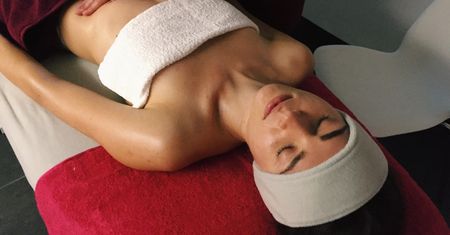 #nawłasnejskórze: Przetestowałam regenerujący zabieg na ciało Dermika Salon&Spa