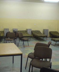 Studenci stłoczeni w 10-osobowych pokojach w akademiku