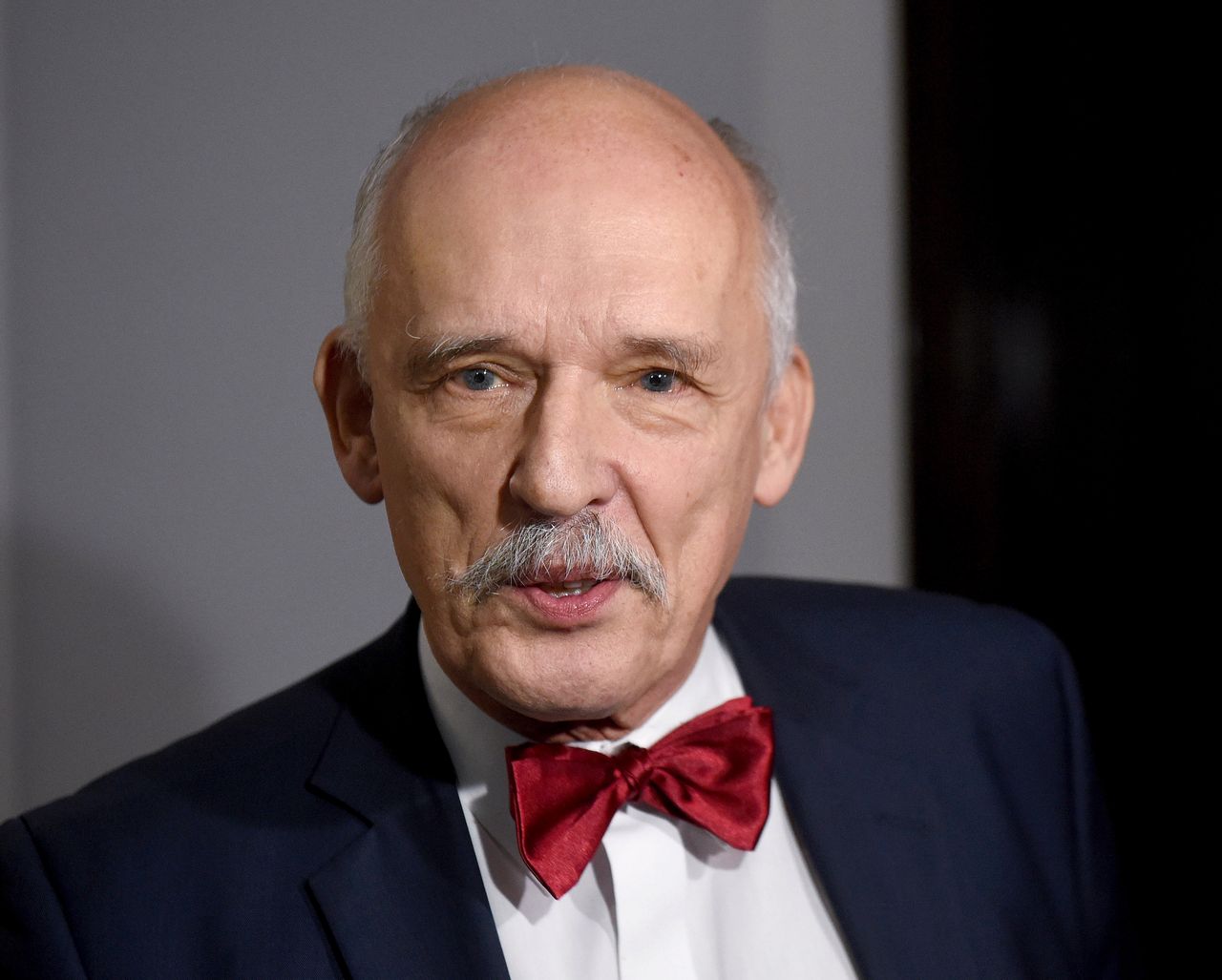 Janusz Korwin-Mikke o molestowaniu Kory. "Co cię nie zabije, to cię wzmocni! - przypominam"