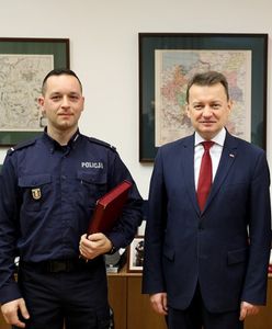 Policjantka pomogła bezdomnemu. Jej prosty gest wzruszył Błaszczaka