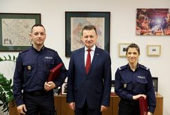 Policjantka pomogła bezdomnemu. Jej prosty gest wzruszył Błaszczaka