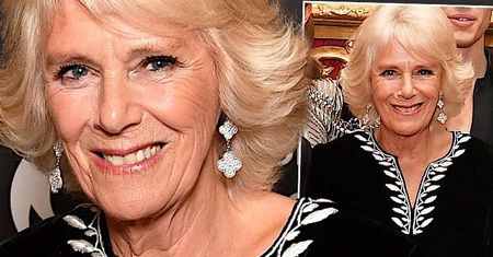 Księżna Camilla wystrojona jak gwiazda Hollywood! Szaleje z kreacjami bardziej niż Kate i Meghan razem wzięte!
