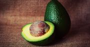 Genialny patent na pokrojenie awokado. Bez problemów i w ekspresowym tempie