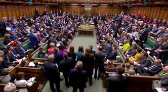 Brexit. Izba Gmin odrzuciła wszystkie alternatywne scenariusze opuszczenia UE