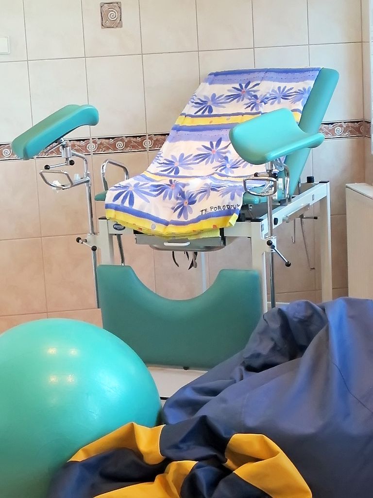 Wyposażenie sali porodowej 