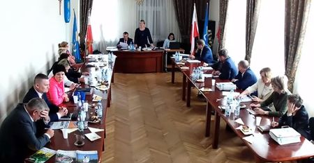 Rada Gminy Wola Krzysztoporska uchwaliła "wyprowadzenie" flagi Unii Europejskiej