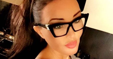 Ewa Minge przesadziła z retuszem? Wygląda jak lalka Barbie!