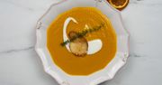 Zupa krem z batatów z pieczoną gruszką. Idealnie rozgrzeje w zimny wieczór